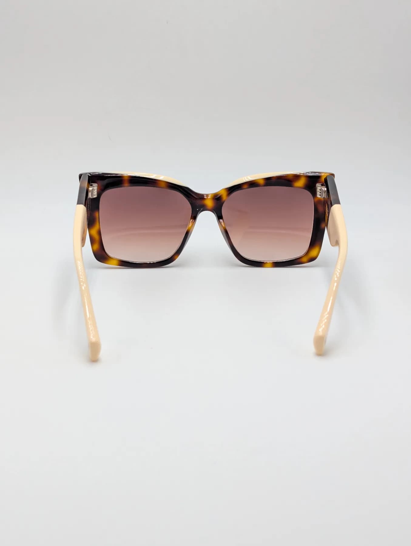 ODDA : 8230